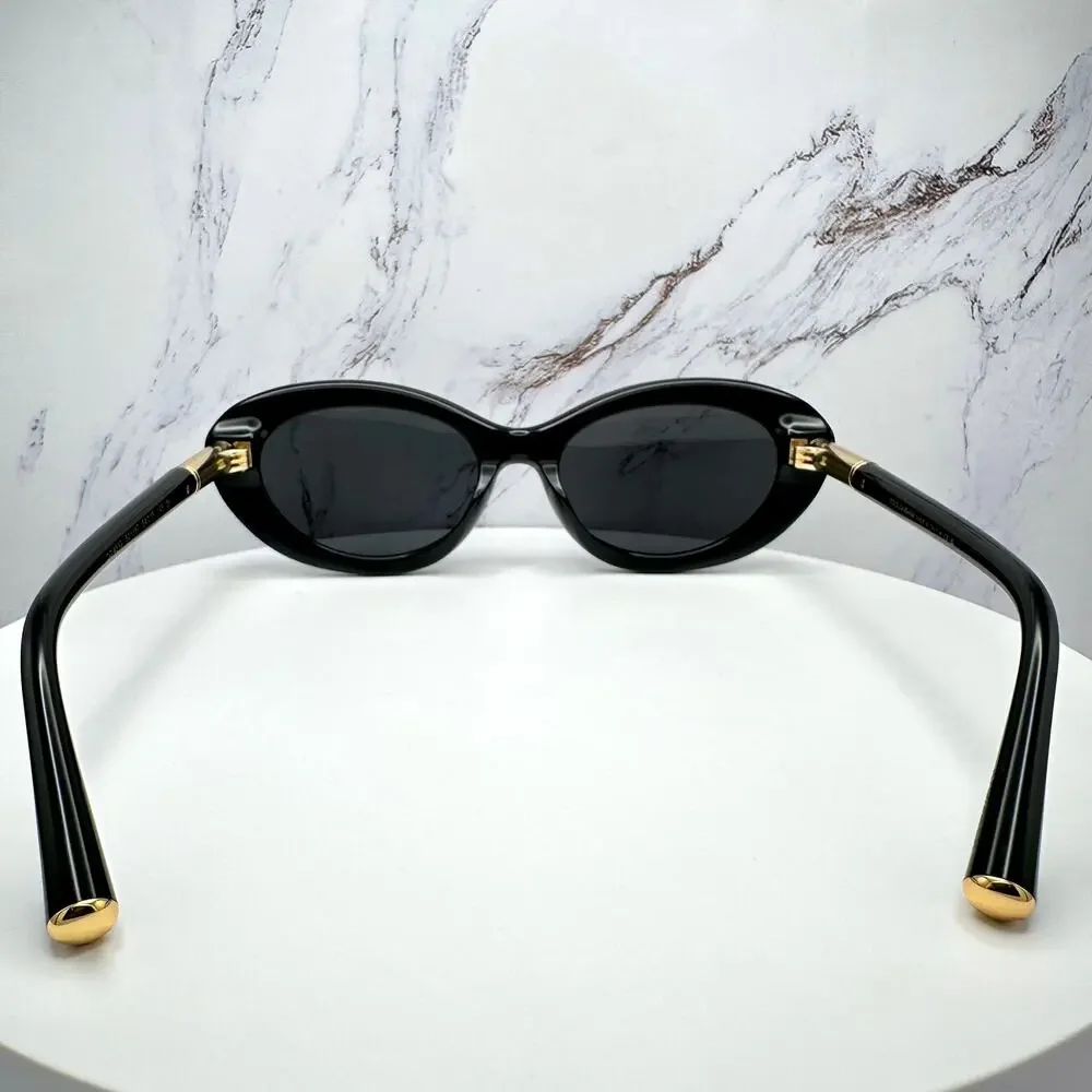 New Dolce & Gabbana Sunglasses Black Oval Cat Eye Gold Metal Logo 54-18